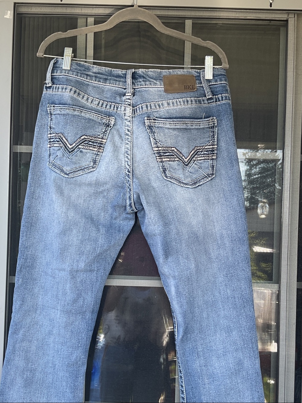 BKE Men's Light Blue Straight Jeans with Signature Back Pocket Stitching